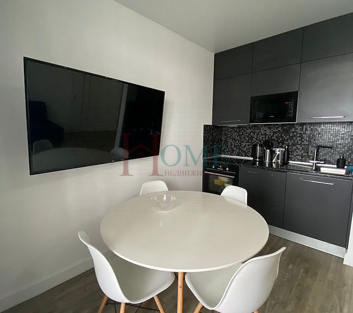 Сдаётся 1-комнатная квартира, 42 м²