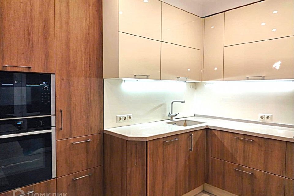 Продаётся 3-комнатная квартира, 72.4 м²