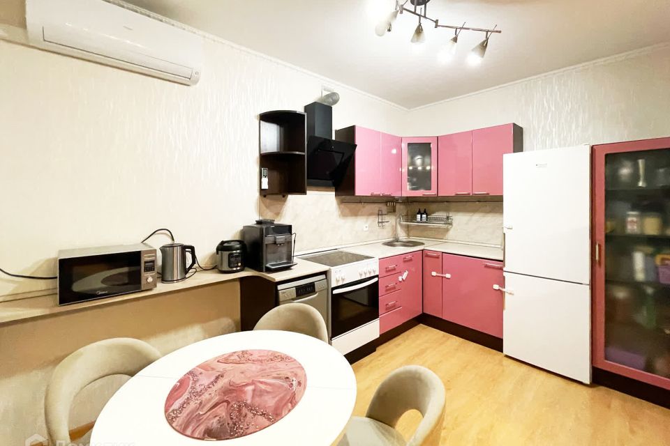 Продаётся 1-комнатная квартира, 37.7 м²