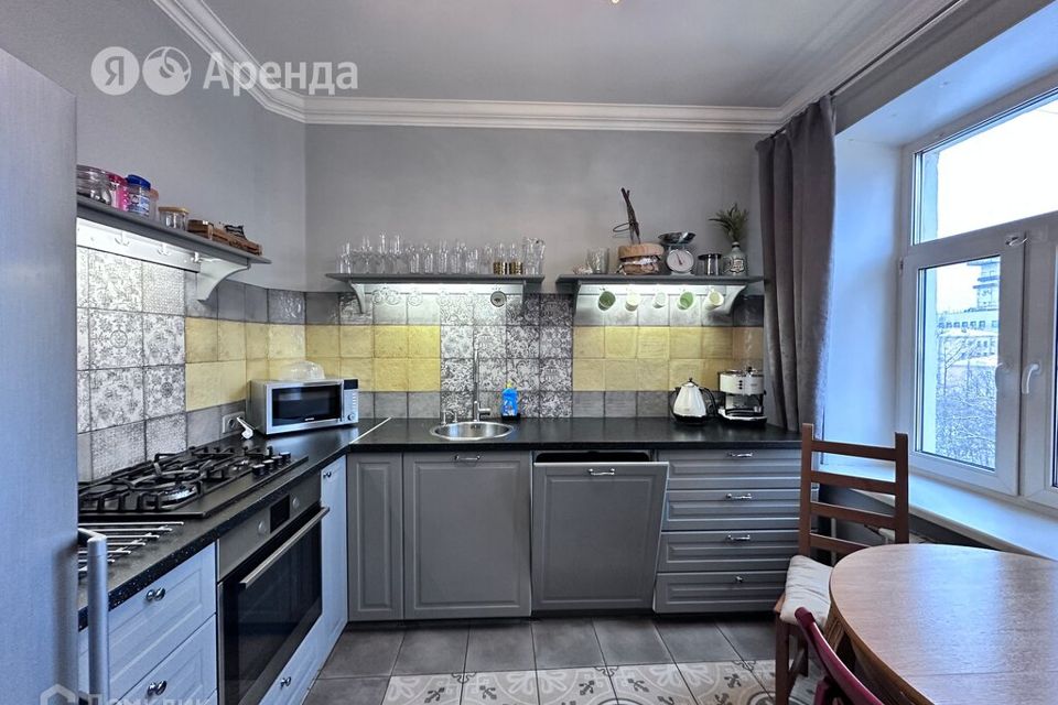 Сдаётся 2-комнатная квартира, 74 м²