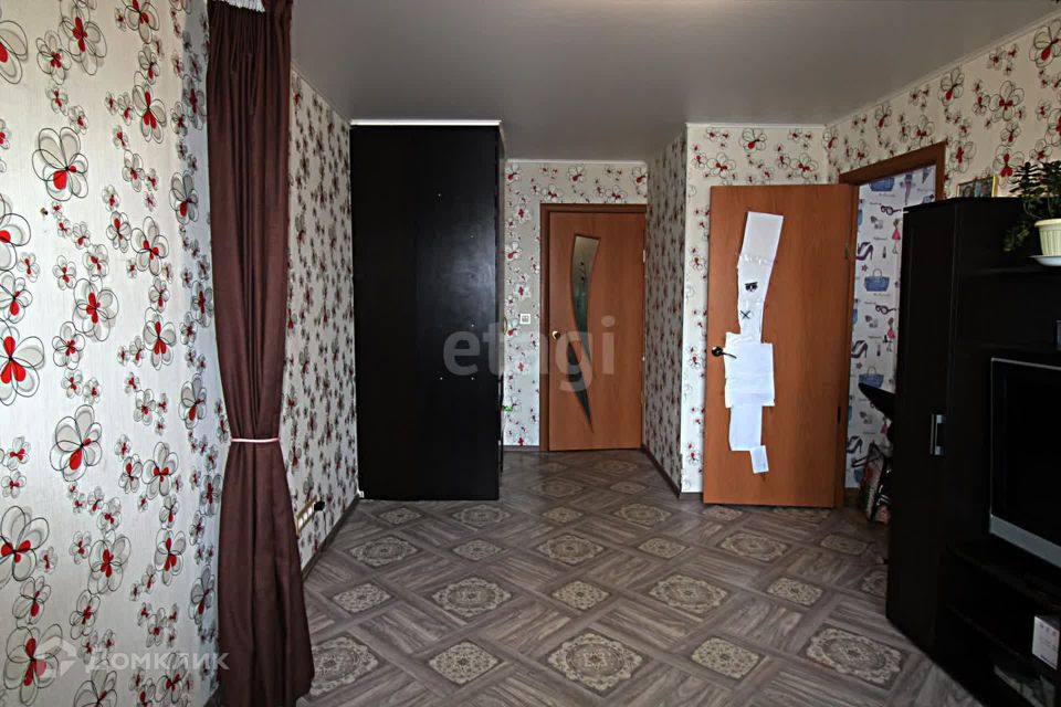 Продаётся 3-комнатная квартира, 49.7 м²