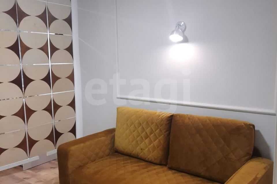 Продаётся 1-комнатная квартира, 42 м²