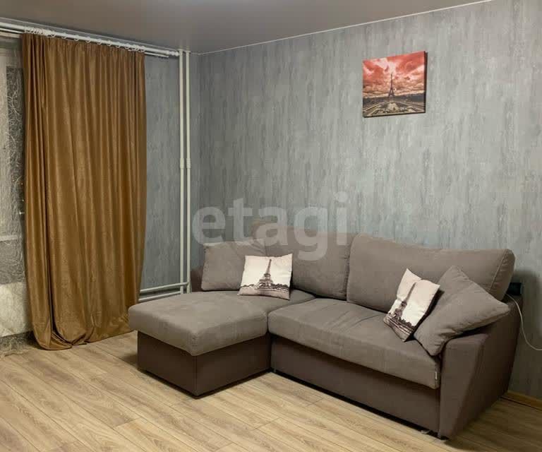 Продаётся 1-комнатная квартира, 42.3 м²