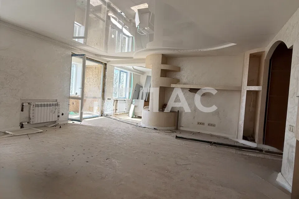Продаётся 3-комнатная квартира, 98 м²