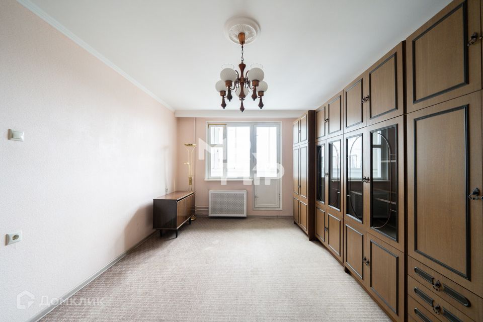 Продаётся 1-комнатная квартира, 37.6 м²
