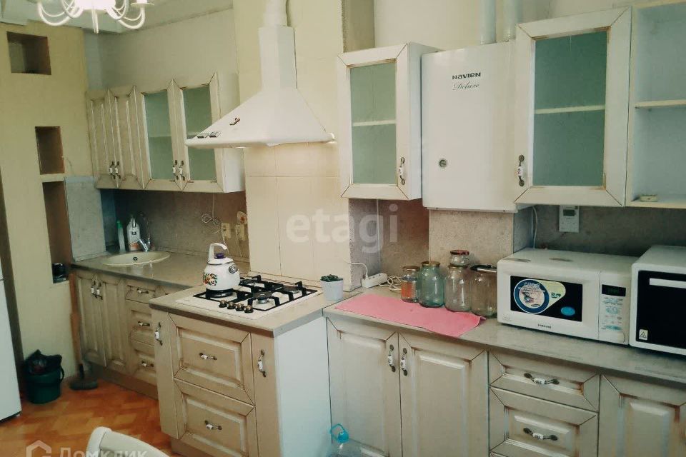 Продаётся 2-комнатная квартира, 66.2 м²