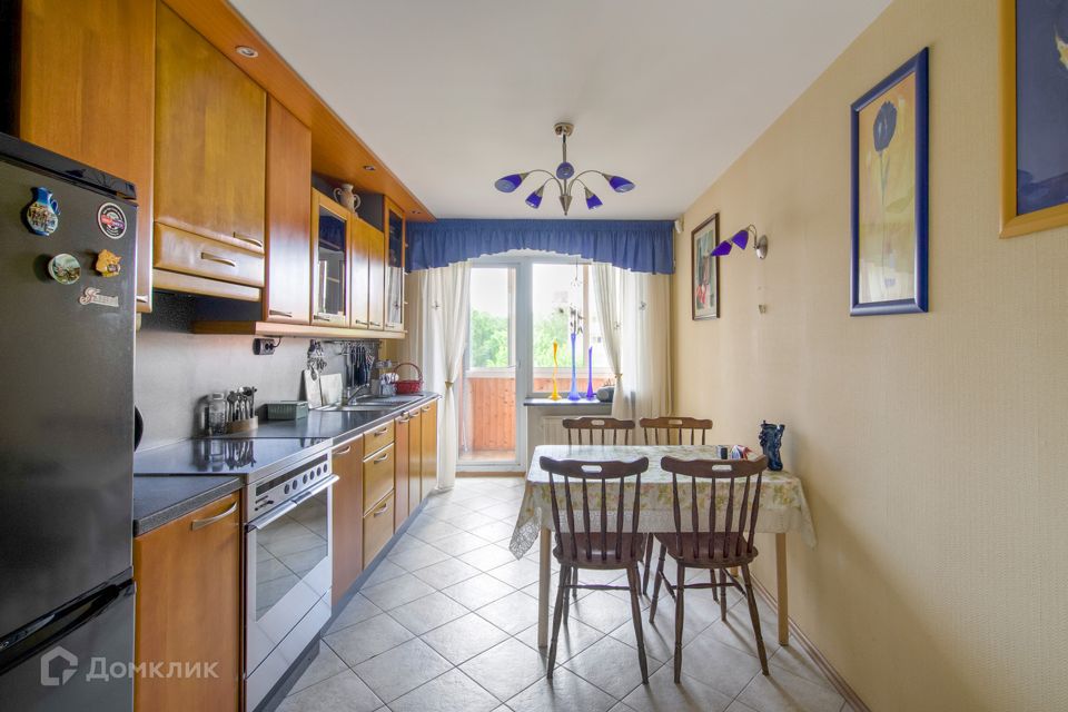 Сдаётся 2-комнатная квартира, 72 м²