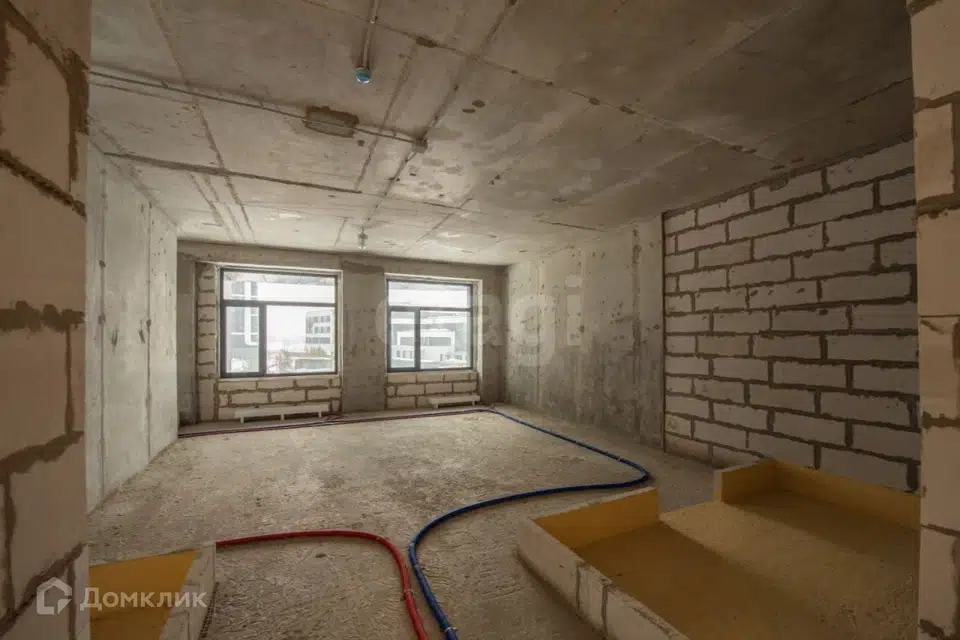 Продаётся 2-комнатная квартира, 98.4 м²