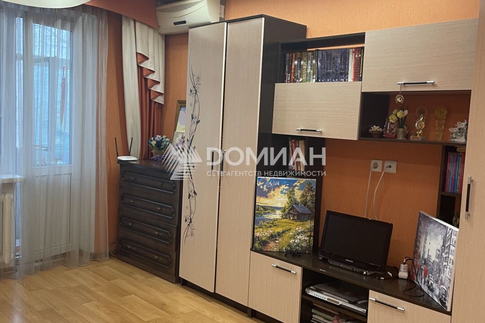 Продаётся 1-комнатная квартира, 37.3 м²