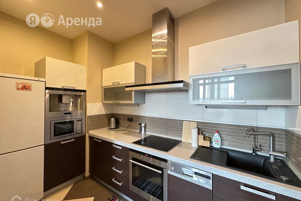 Сдаётся 3-комнатная квартира, 133 м²