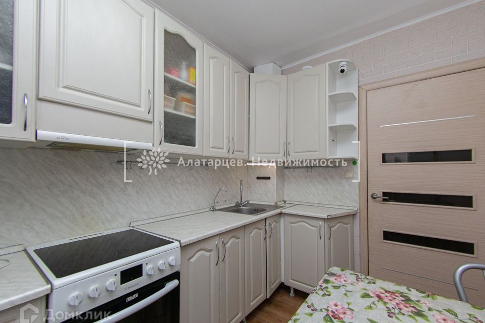 Продаётся 3-комнатная квартира, 64.1 м²