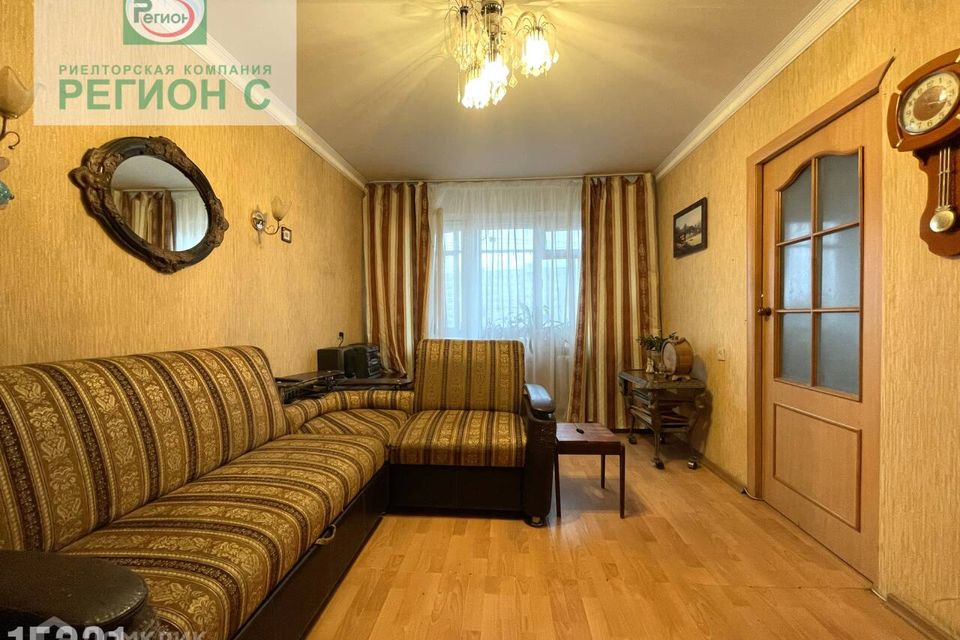 Продаётся 4-комнатная квартира, 61.9 м²