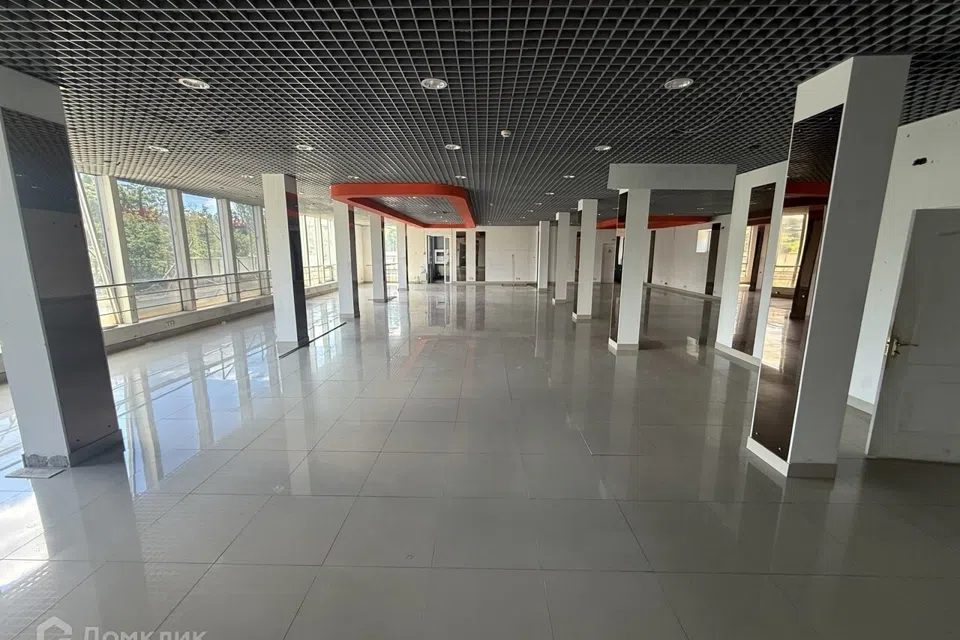 Сдаётся помещение своб. назначения, 300 м²