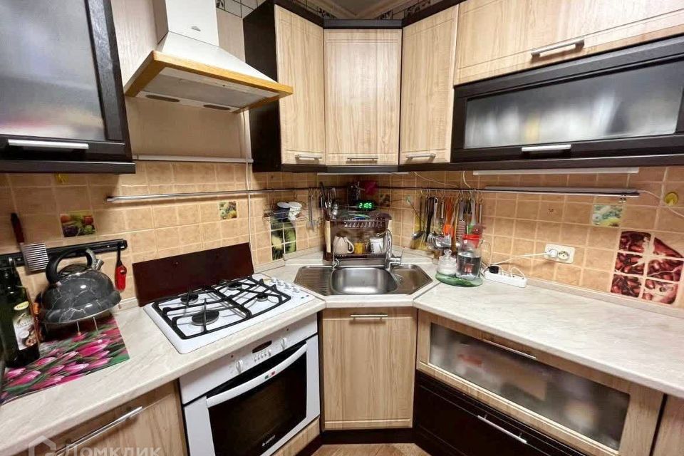 Продаётся 3-комнатная квартира, 63.5 м²