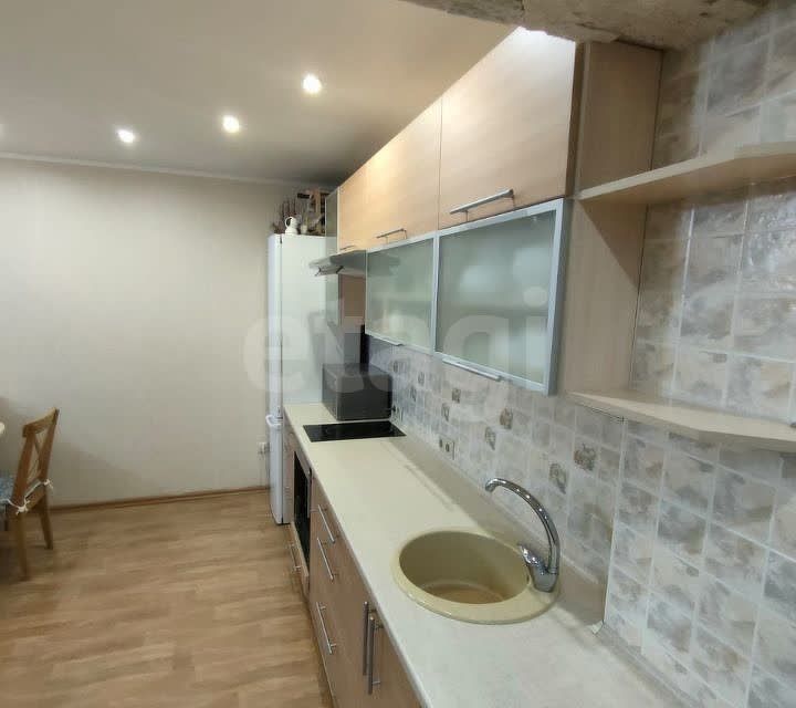 Продаётся 1-комнатная квартира, 43.3 м²