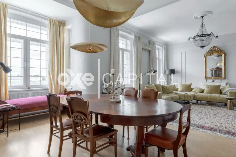 Продаётся 4-комнатная квартира, 152 м²