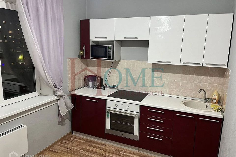 Сдаётся 1-комнатная квартира, 42 м²