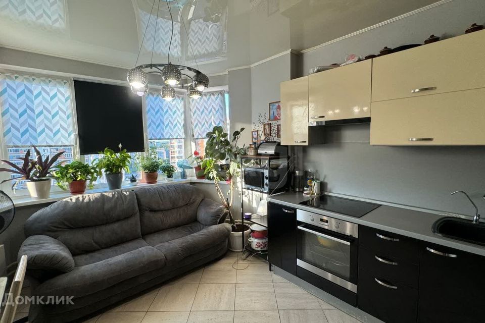 Продаётся 2-комнатная квартира, 60.4 м²
