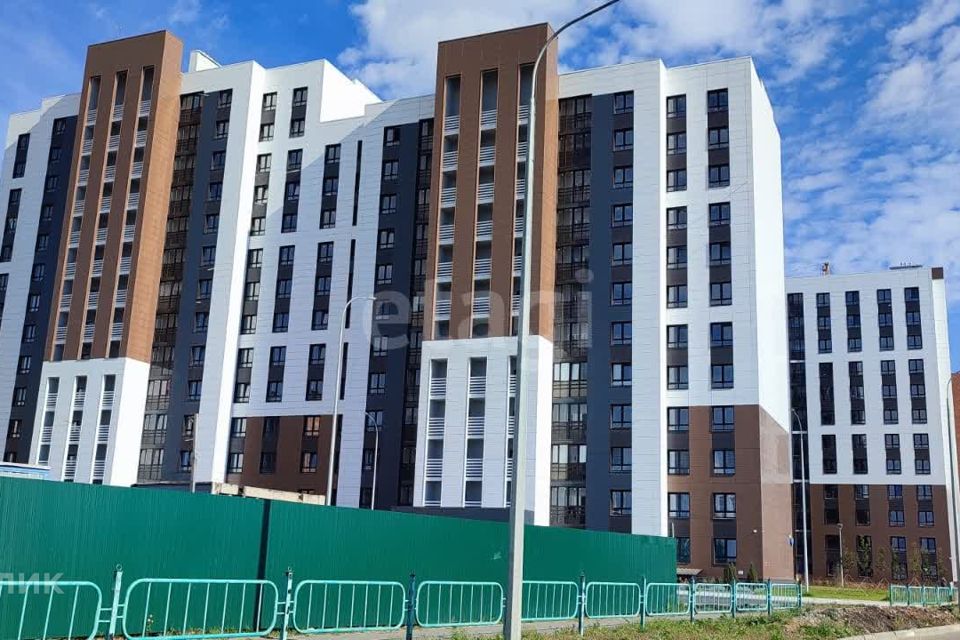 Продаётся 1-комнатная квартира, 41.95 м²