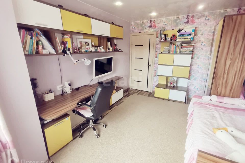 Продаётся 3-комнатная квартира, 62.3 м²