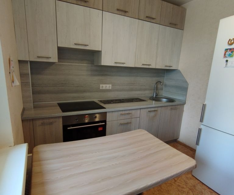 Продаётся 1-комнатная квартира, 42.6 м²