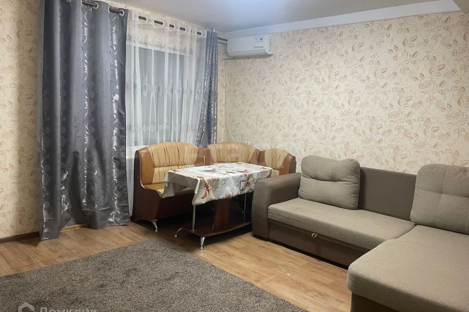 Продаётся 2-комнатная квартира, 43.8 м²