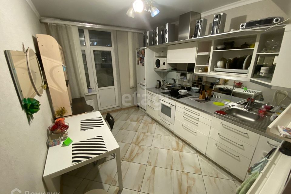 Сдаётся 1-комнатная квартира, 42 м²