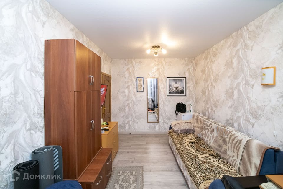 Продаётся 4-комнатная квартира, 60.9 м²