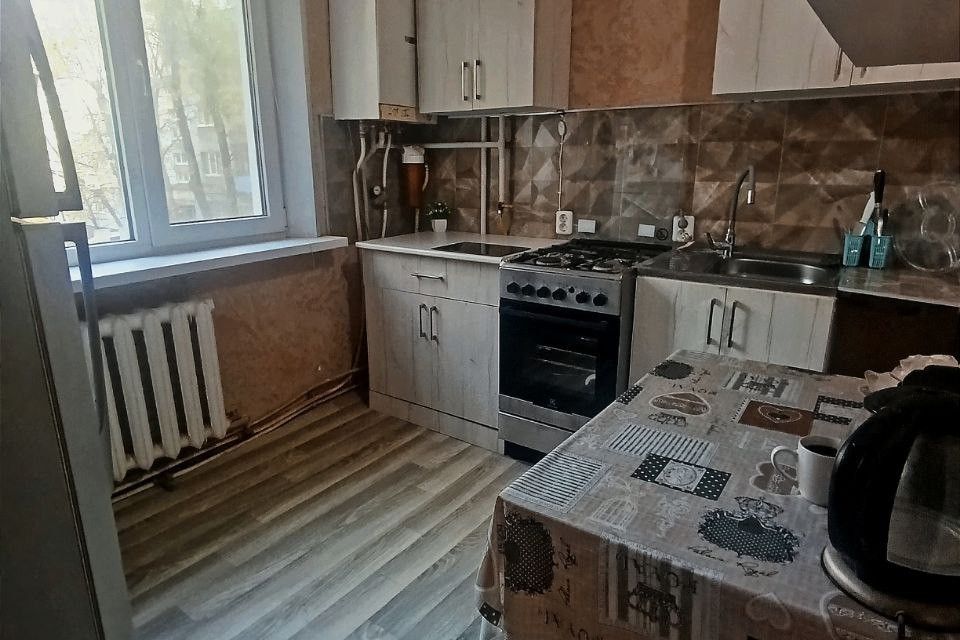 Продаётся 4-комнатная квартира, 80 м²