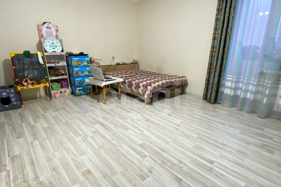 Продаётся 1-комнатная квартира, 49.3 м²
