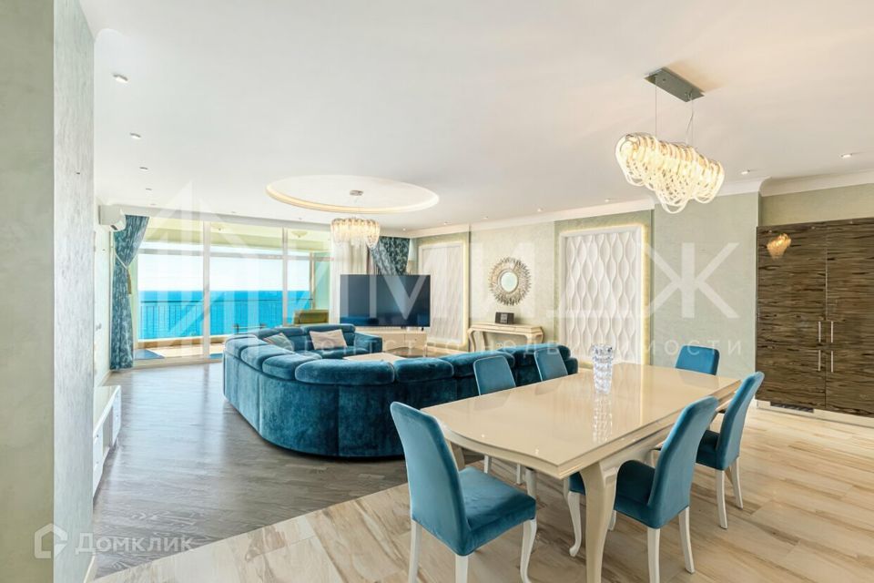 Продаётся 3-комнатная квартира, 100 м²