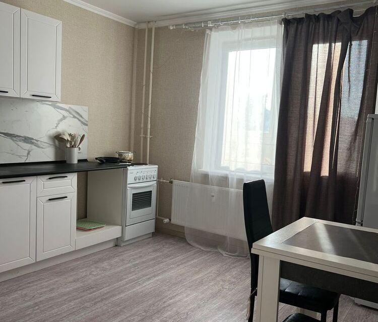 Сдаётся 1-комнатная квартира, 38 м²