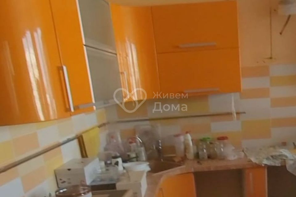 Продаётся 2 комнаты в 4-комн. квартире, 21.9 м²