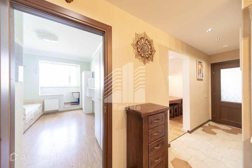 Продаётся 2-комнатная квартира, 57 м²