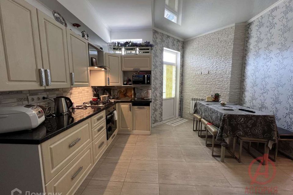 Сдаётся 1-комнатная квартира, 42 м²