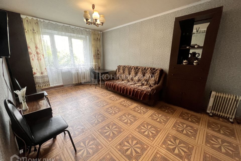 Продаётся 1-комнатная квартира, 38 м²
