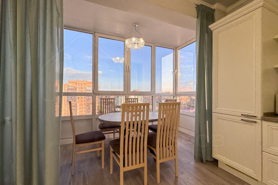 Сдаётся 3-комнатная квартира, 115 м²