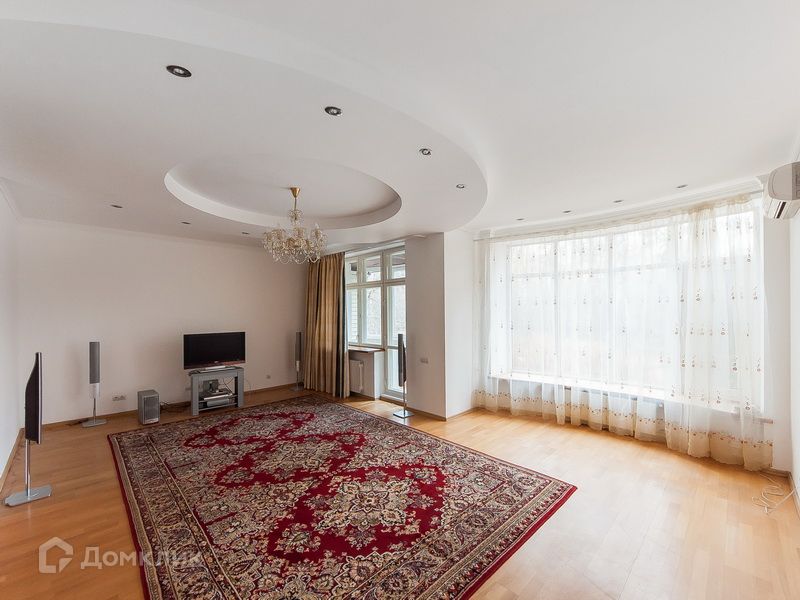 Сдаётся 5-комнатная квартира, 270 м²