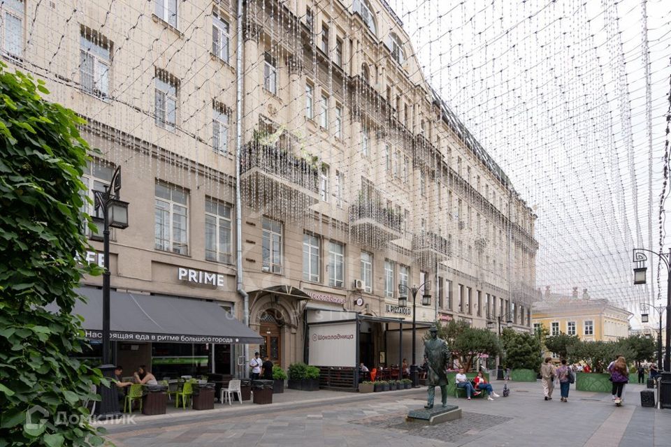 Продаётся 4-комнатная квартира, 147 м²