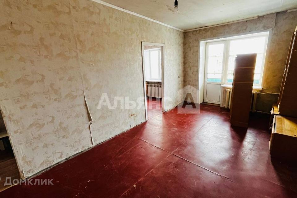 Продаётся 3-комнатная квартира, 55.8 м²