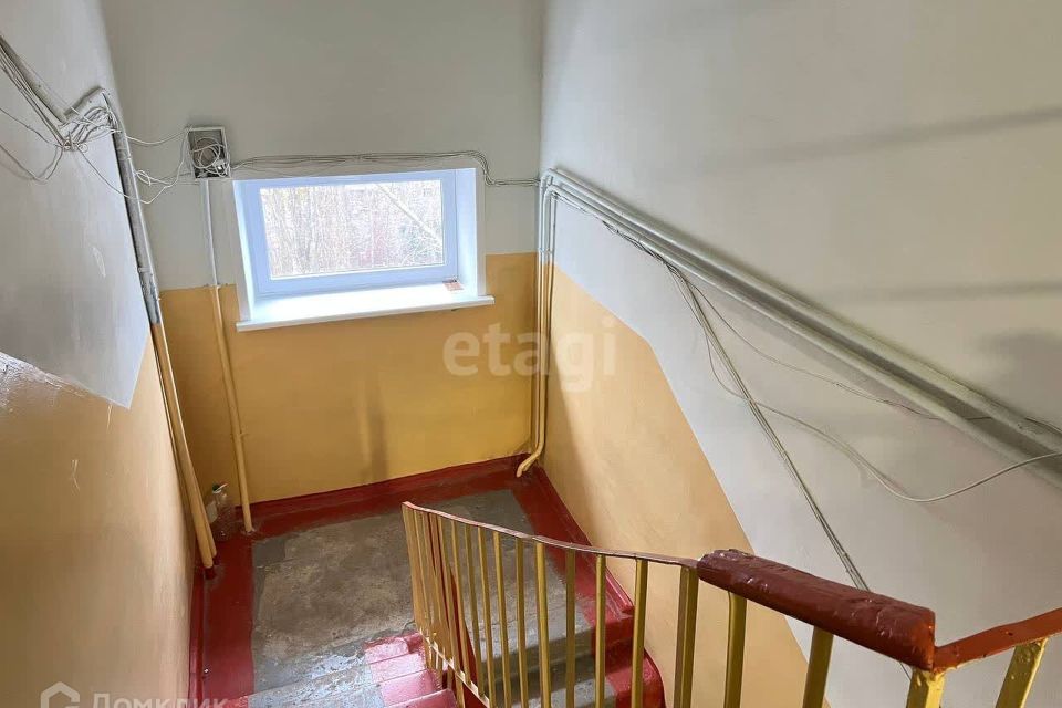 Продаётся 4-комнатная квартира, 60.9 м²