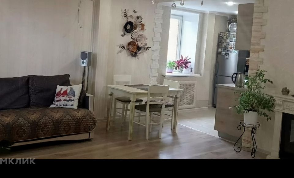 Продаётся 3-комнатная квартира, 70.7 м²