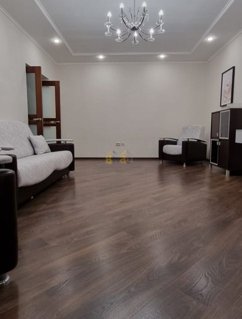 Сдаётся 2-комнатная квартира, 72 м²