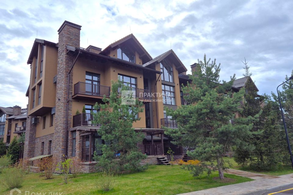 Продаётся 3-комнатная квартира, 120 м²