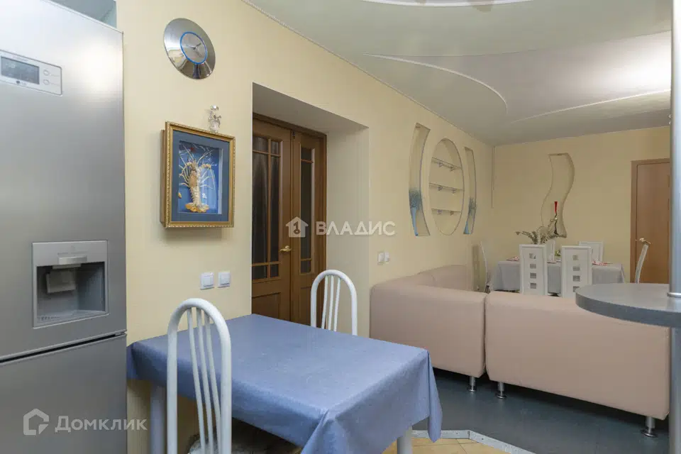 Продаётся 2-комнатная квартира, 58.2 м²