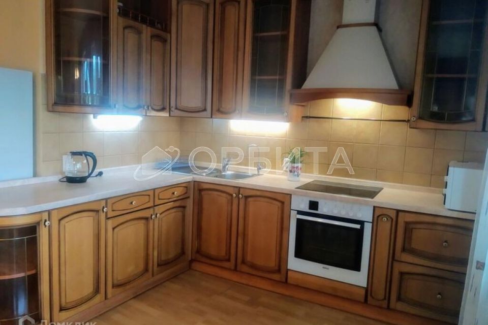 Сдаётся 4-комнатная квартира, 112 м²