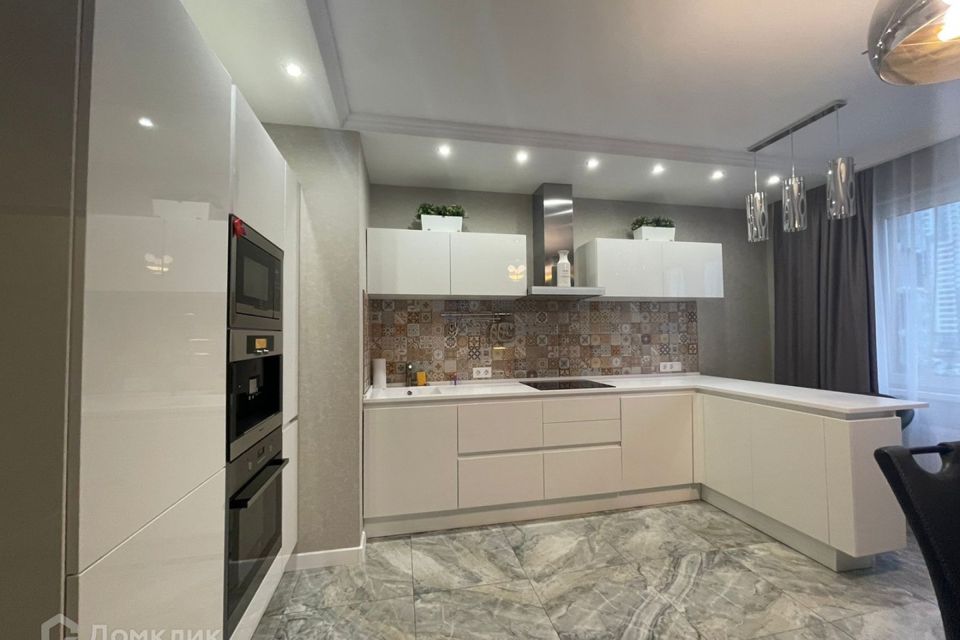 Сдаётся 4-комнатная квартира, 90 м²