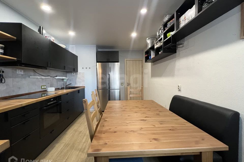 Продаётся 3-комнатная квартира, 77 м²
