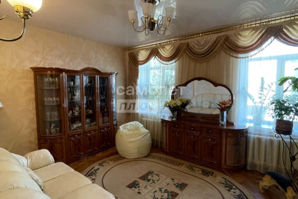 Продаётся 4-комнатная квартира, 98 м²