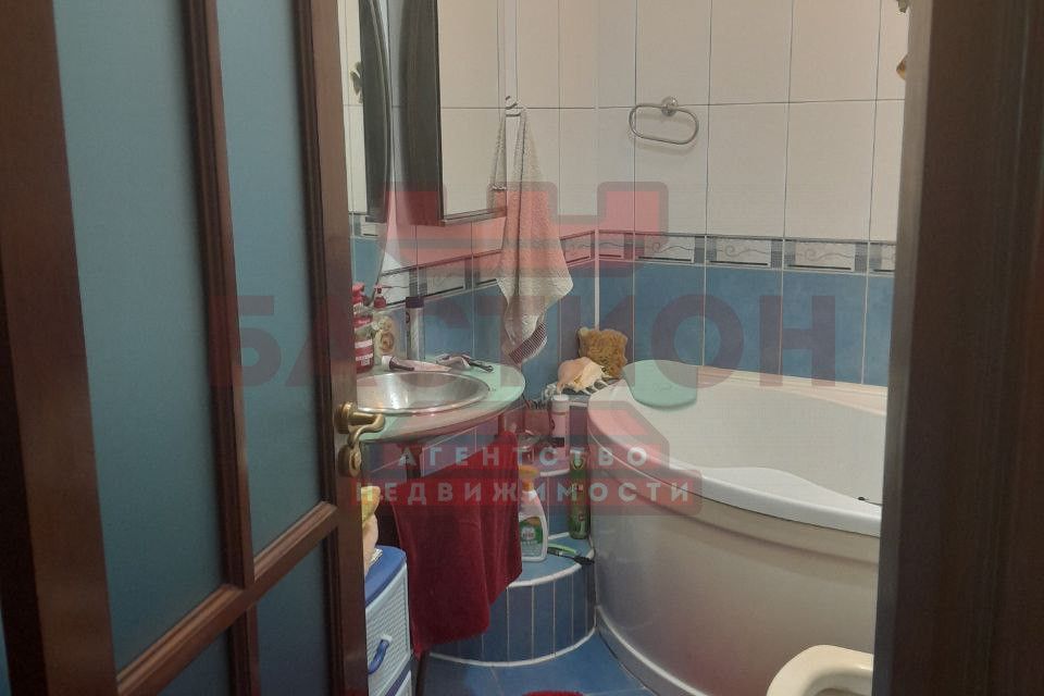 Продаётся 3-комнатная квартира, 100 м²